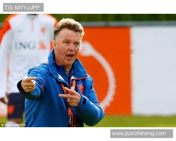 范加尔：曼联正在努力提高状态，相信球队会有所突破